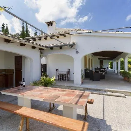 Sleeps 6 With Pool And Wifi