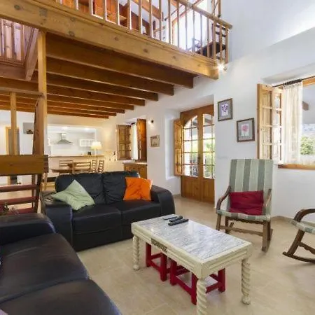 Sleeps 6 With Pool And Wifi * Pollenca