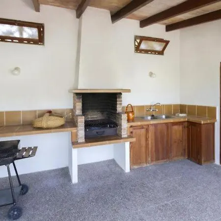 Villa Sleeps 6 With Pool And Wifi Pollenca